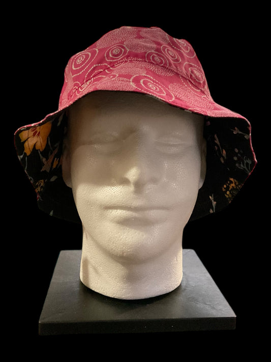 reversible bucket hat - pink swirls